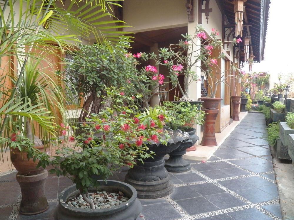 Urbanview Adya Nalendra Tugu Jogja Otel Yogyakarta Dış mekan fotoğraf